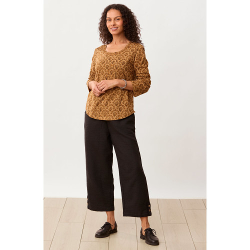 Kesari Matelassé Pull-On Crop Pant - Charcoal black Kesari Matelassé Pull-On Crop Pant - Charcoal black